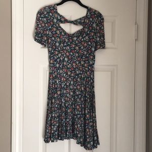 Sound and Matter Floral Size Medium Dress